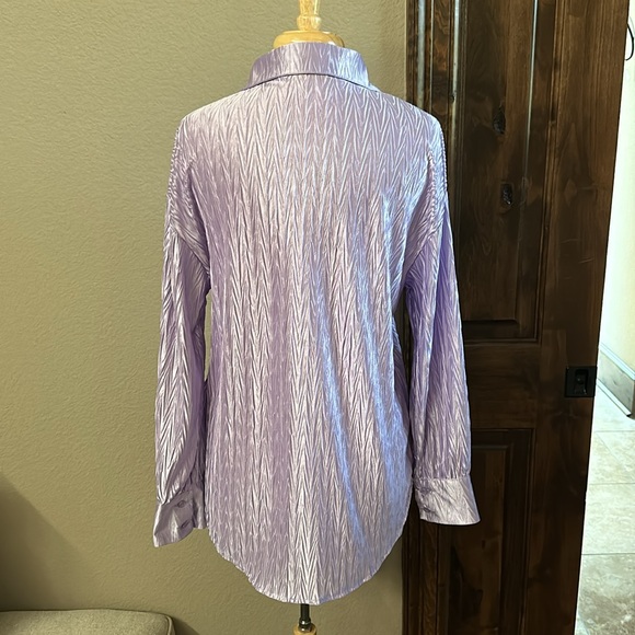 Boutique Lavender Textured Button Down-L - Picture 3 of 4